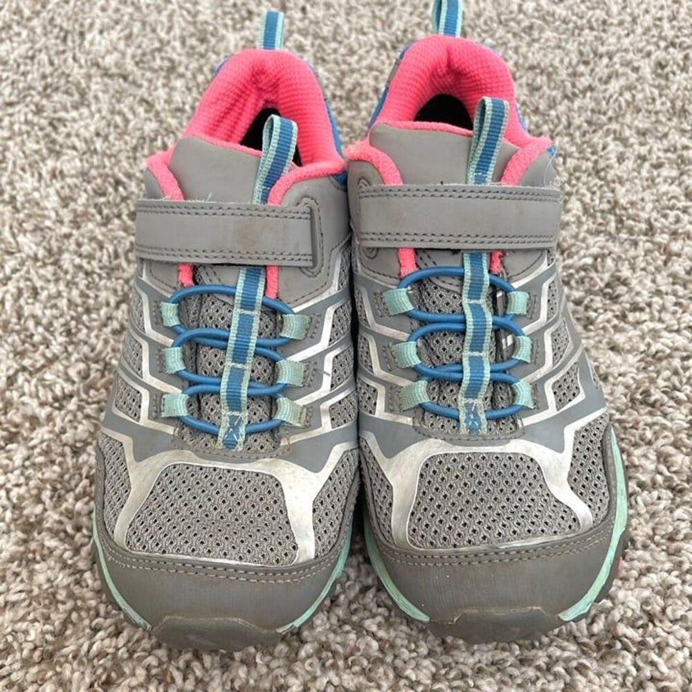 Size 2.5 / Girls Merrell Sneakers - Picture 3 of 9